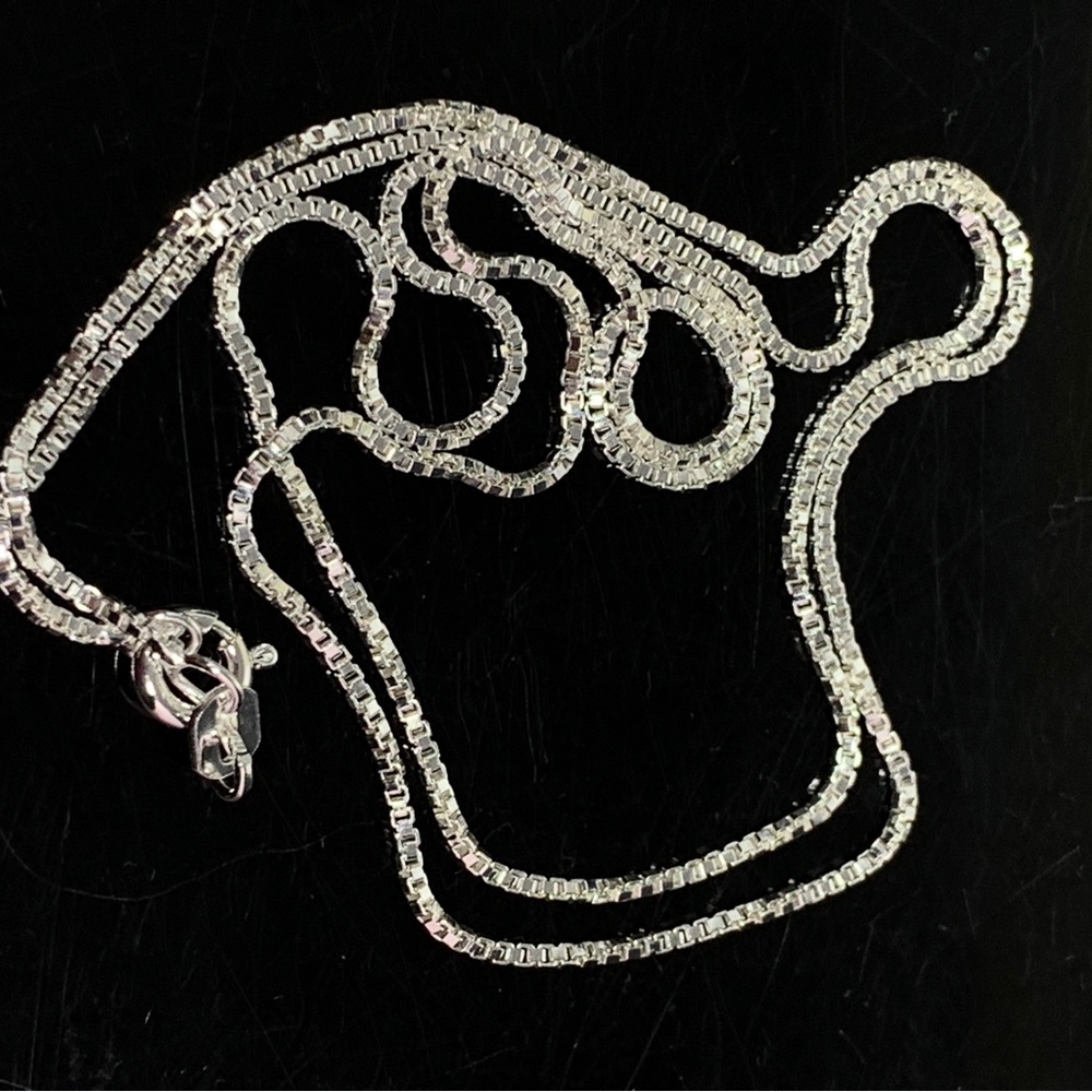 Elegant Silver Necklace